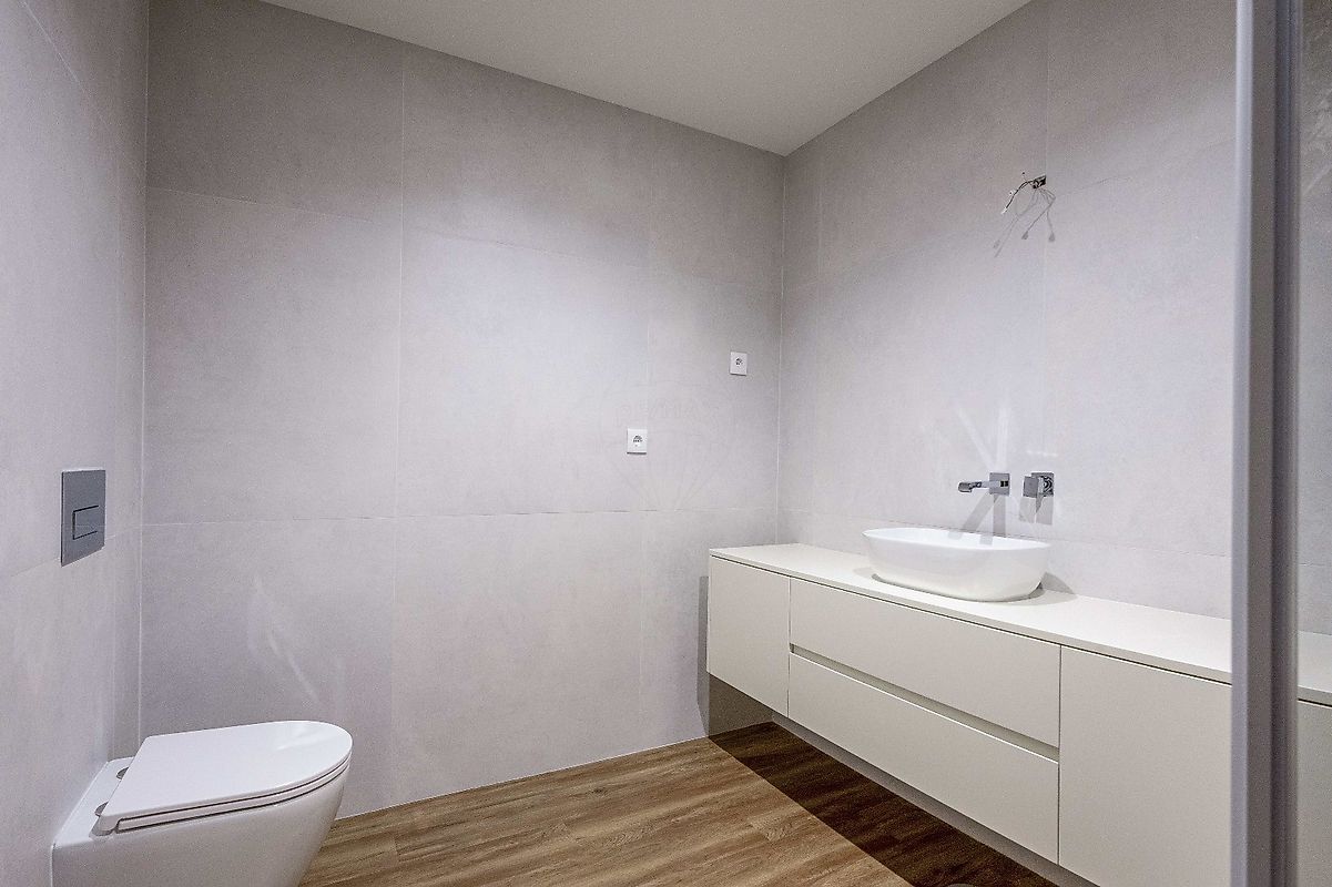 listing 123331056-950 picture-0