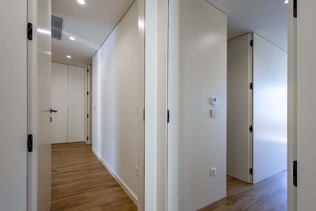 listing 123331056-950 picture-0