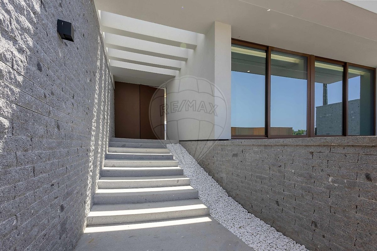 listing 123331056-957 picture-0