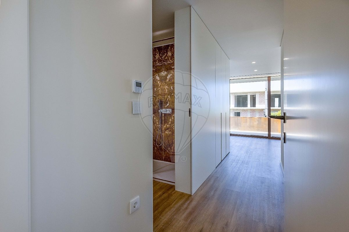 listing 123331056-957 picture-0