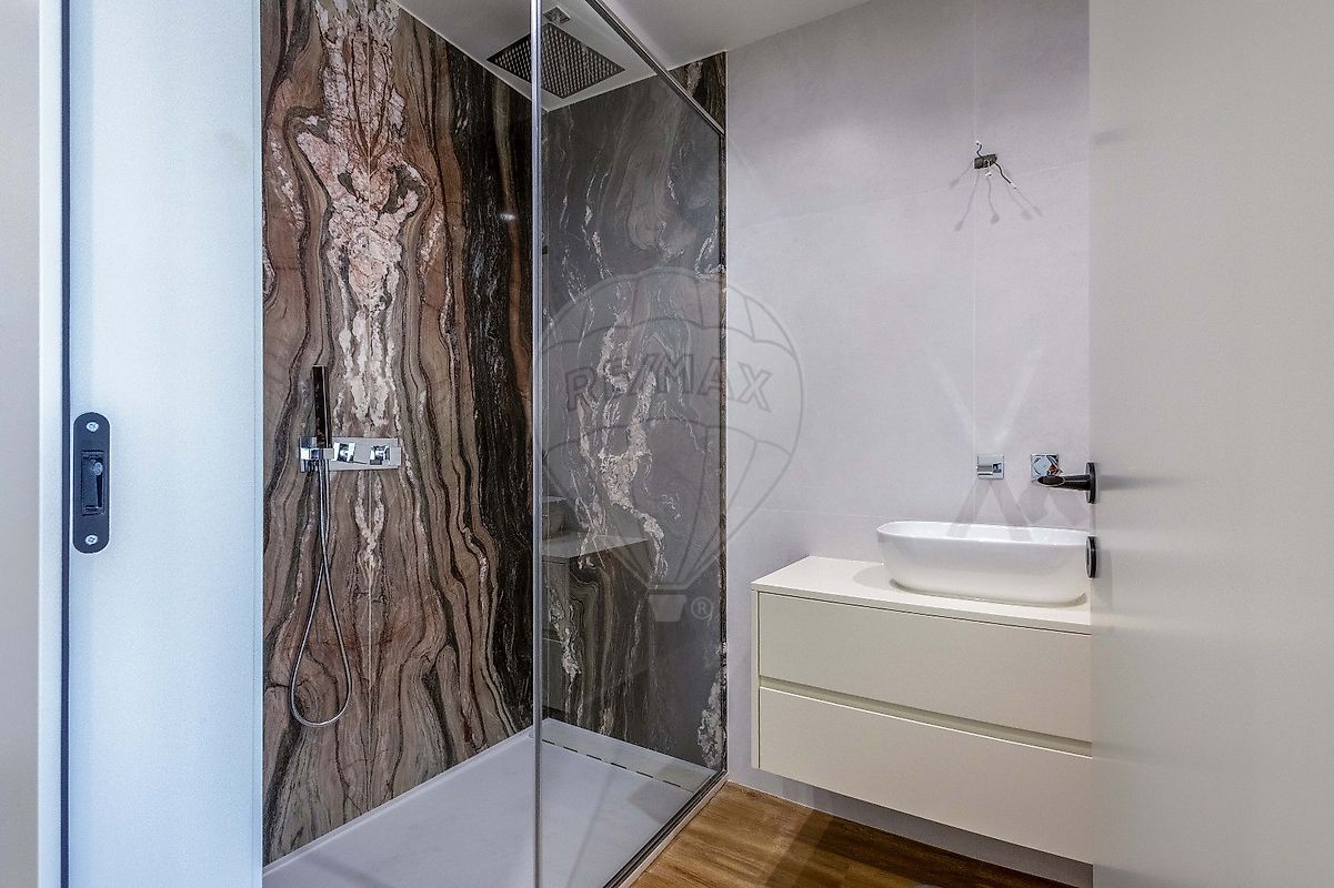 listing 123331056-957 picture-0