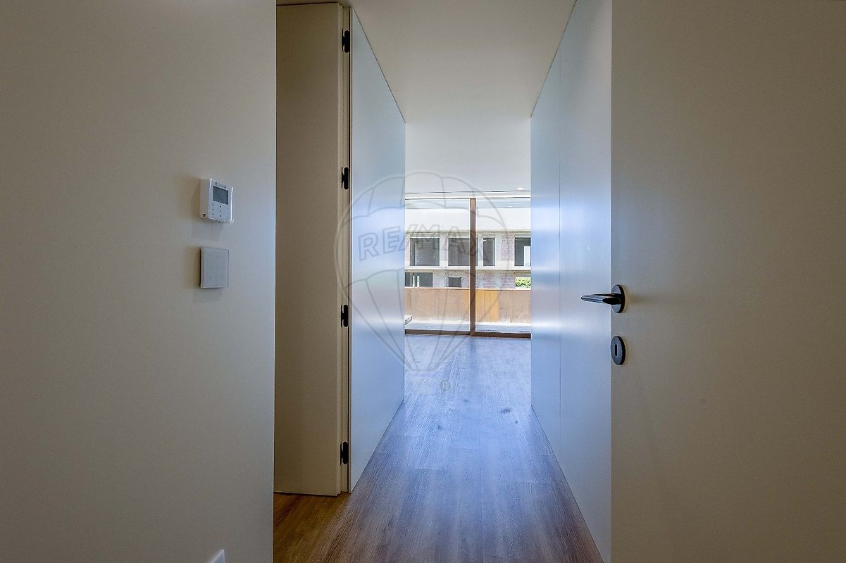 listing 123331056-957 picture-0