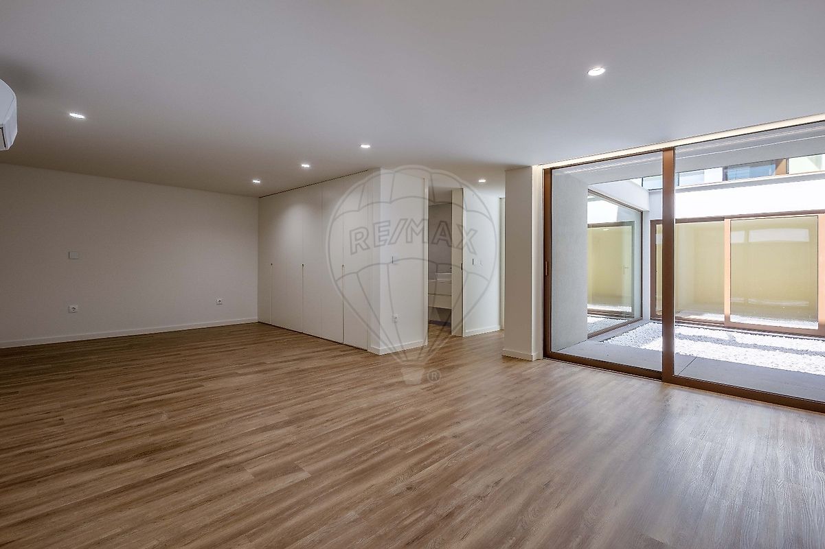 listing 123331056-957 picture-0