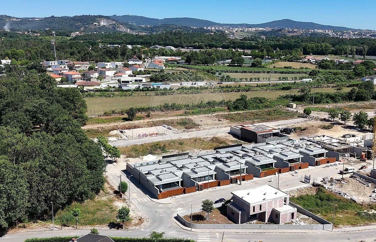 listing 123331056-957 picture-0