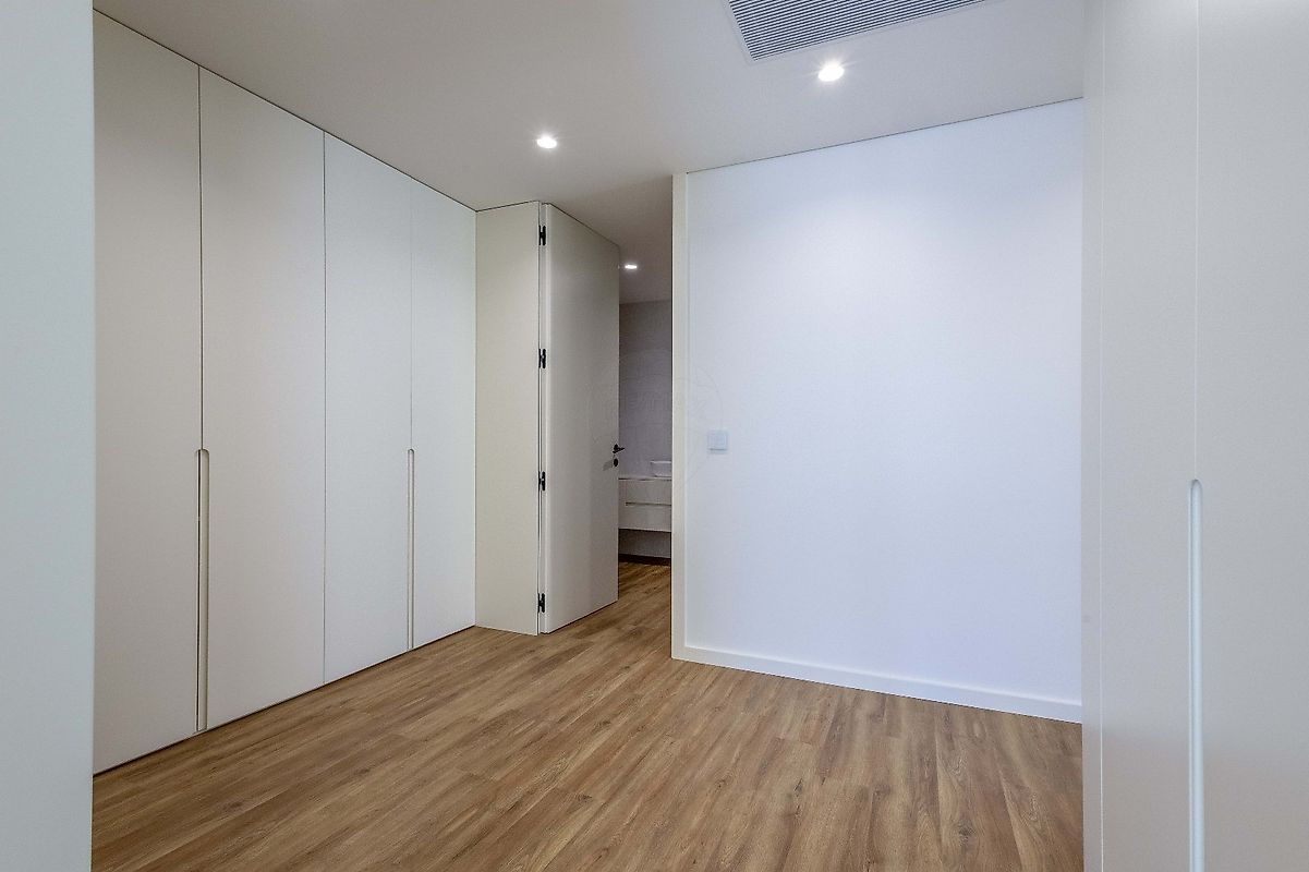 listing 123331056-981 picture-0