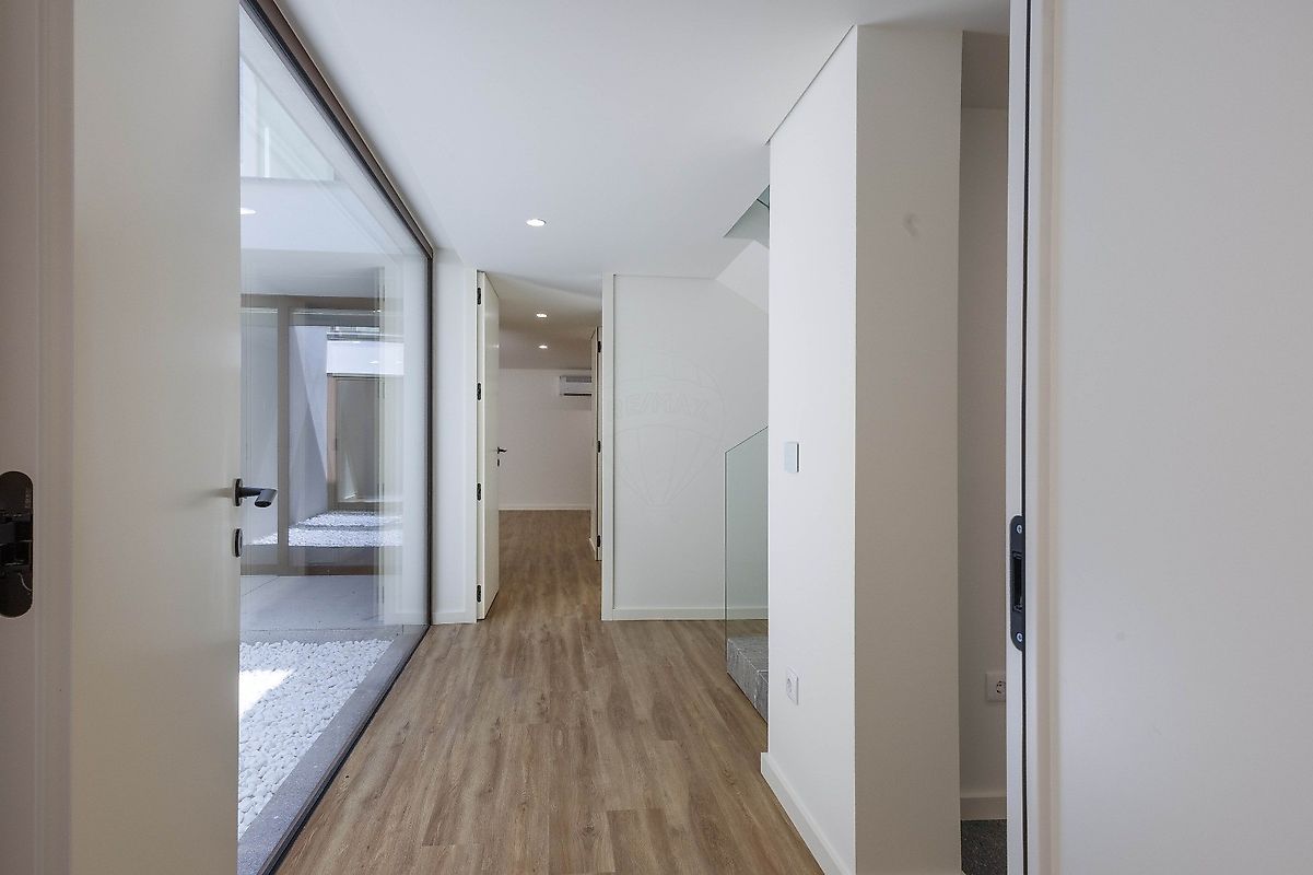 listing 123331056-981 picture-0