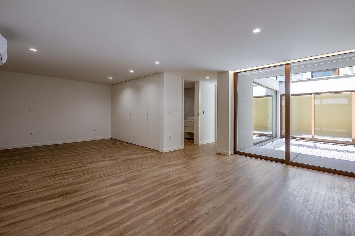 listing 123331056-981 picture-0