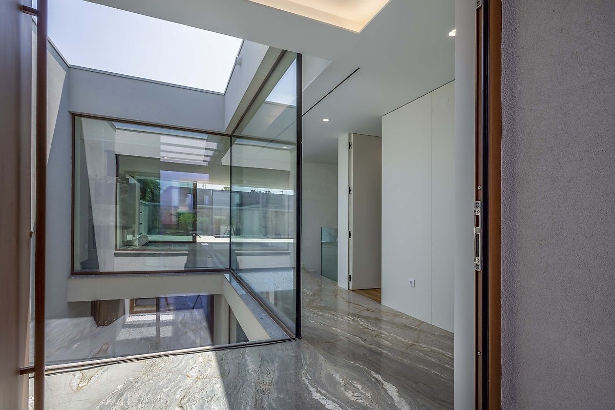 listing 123331056-981 picture-0