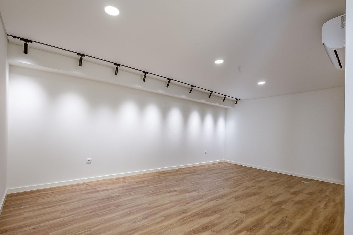 listing 123331056-981 picture-0