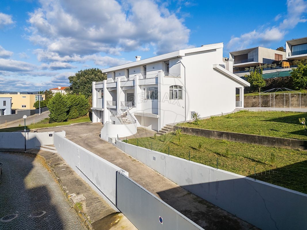 Moradia T5 à venda em Nogueira, Fraião e Lamaçães, Braga — foto 9