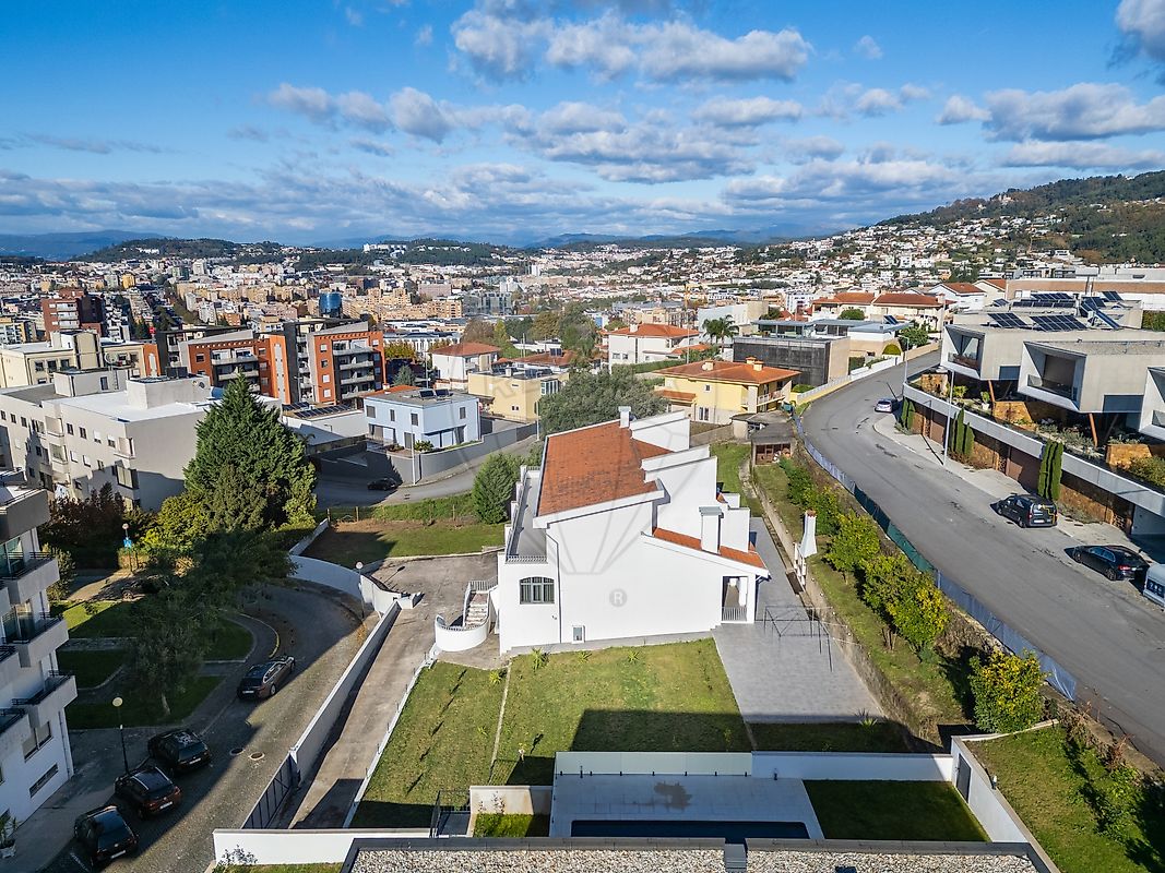 Moradia T5 à venda em Nogueira, Fraião e Lamaçães, Braga — foto 5