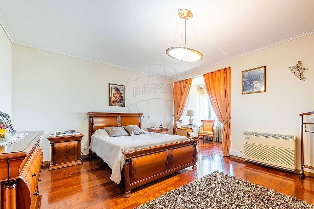 listing 123331056-1042 picture-0