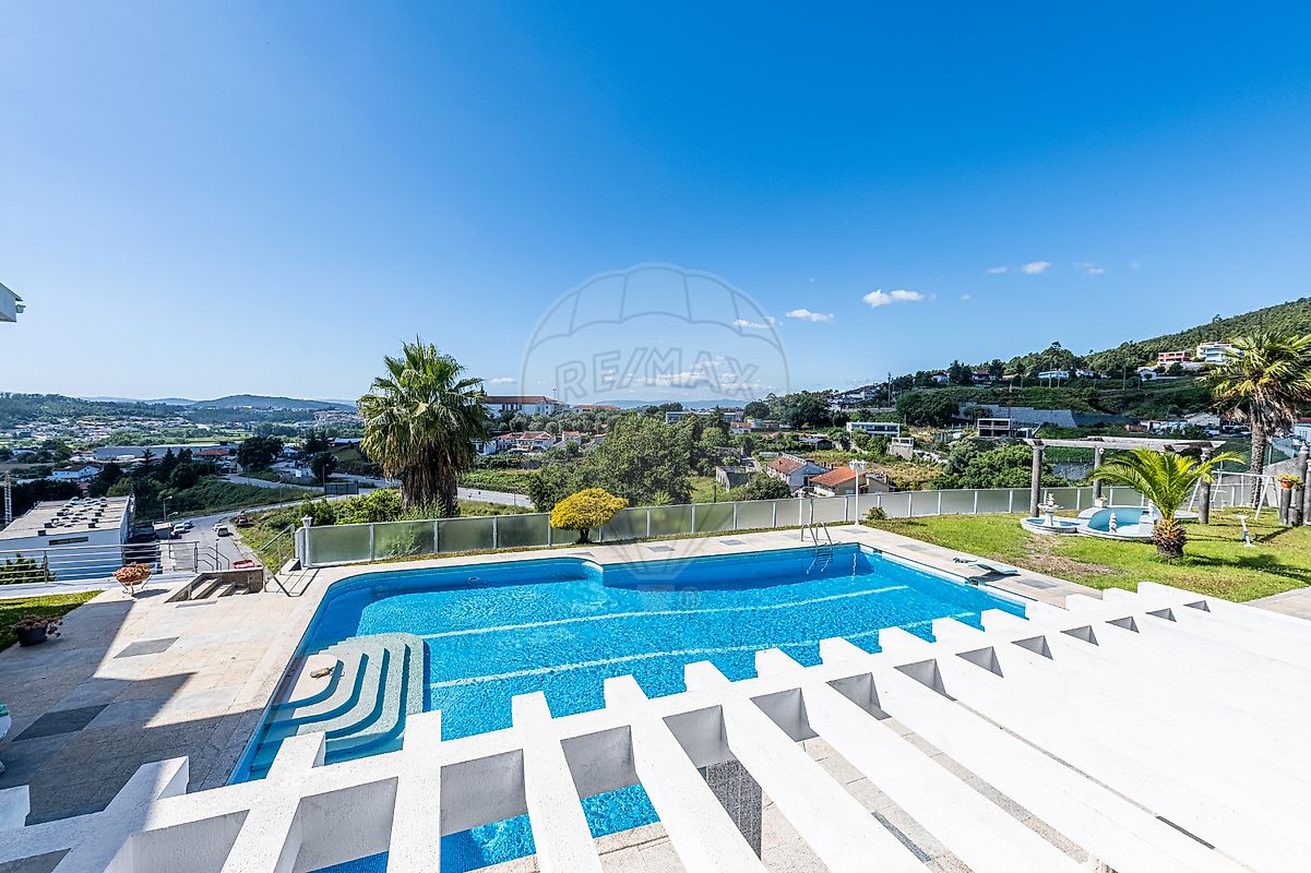 listing 123331056-1042 picture-0