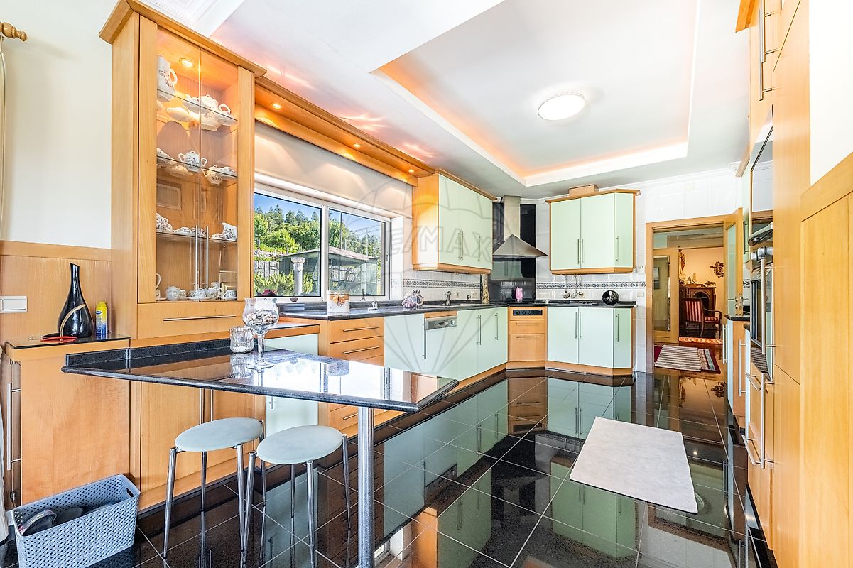 listing 123331056-1042 picture-0