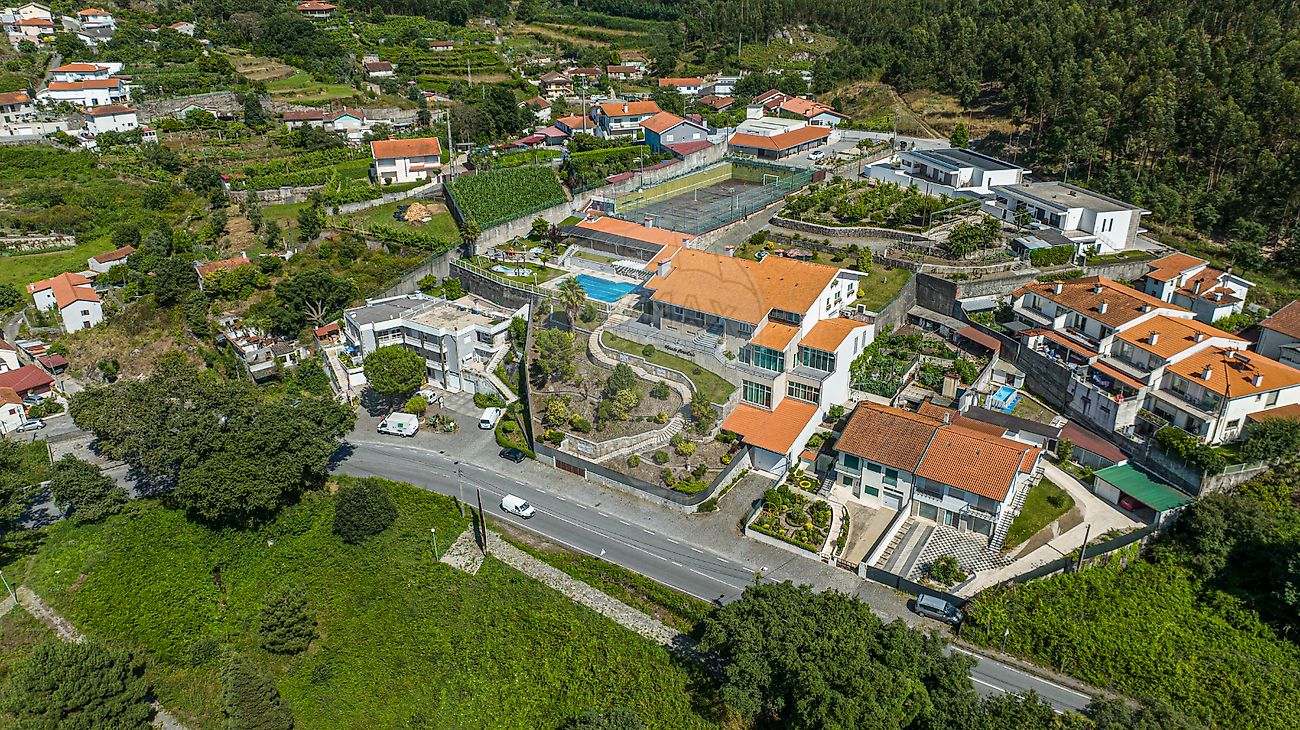 listing 123331056-1042 picture-0