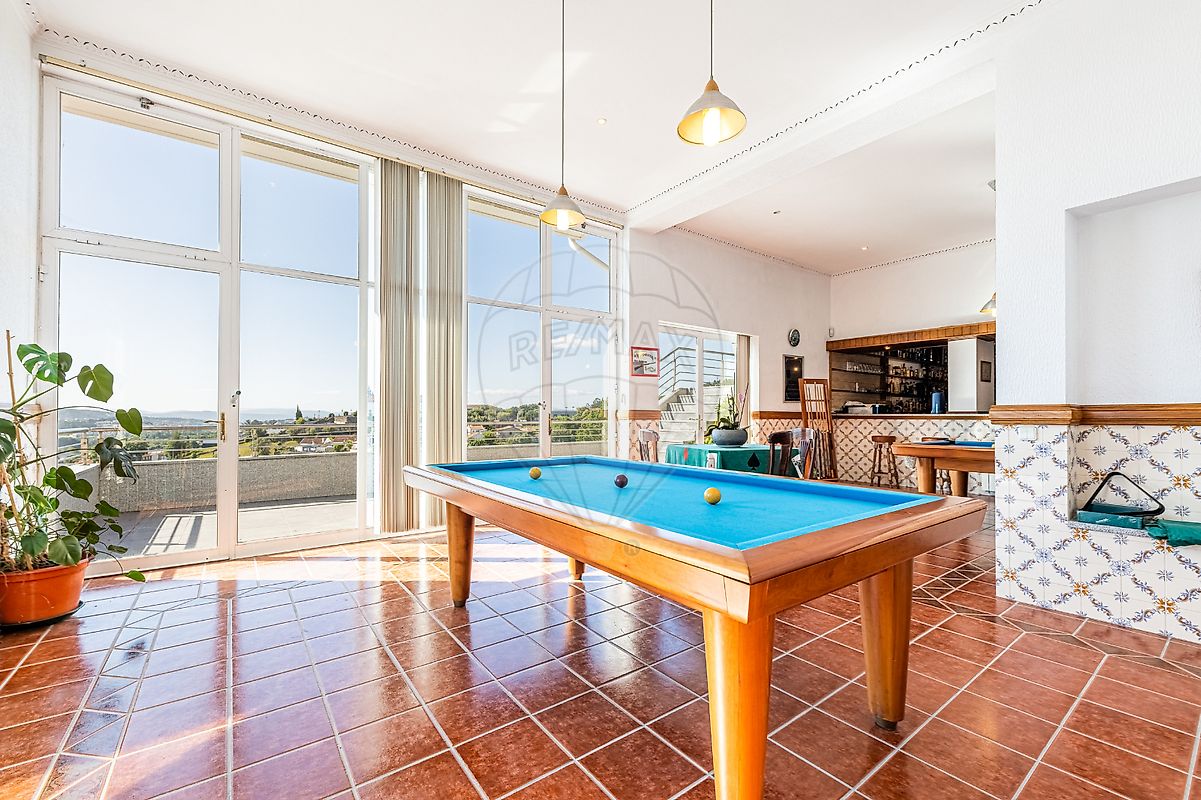 listing 123331056-1042 picture-0