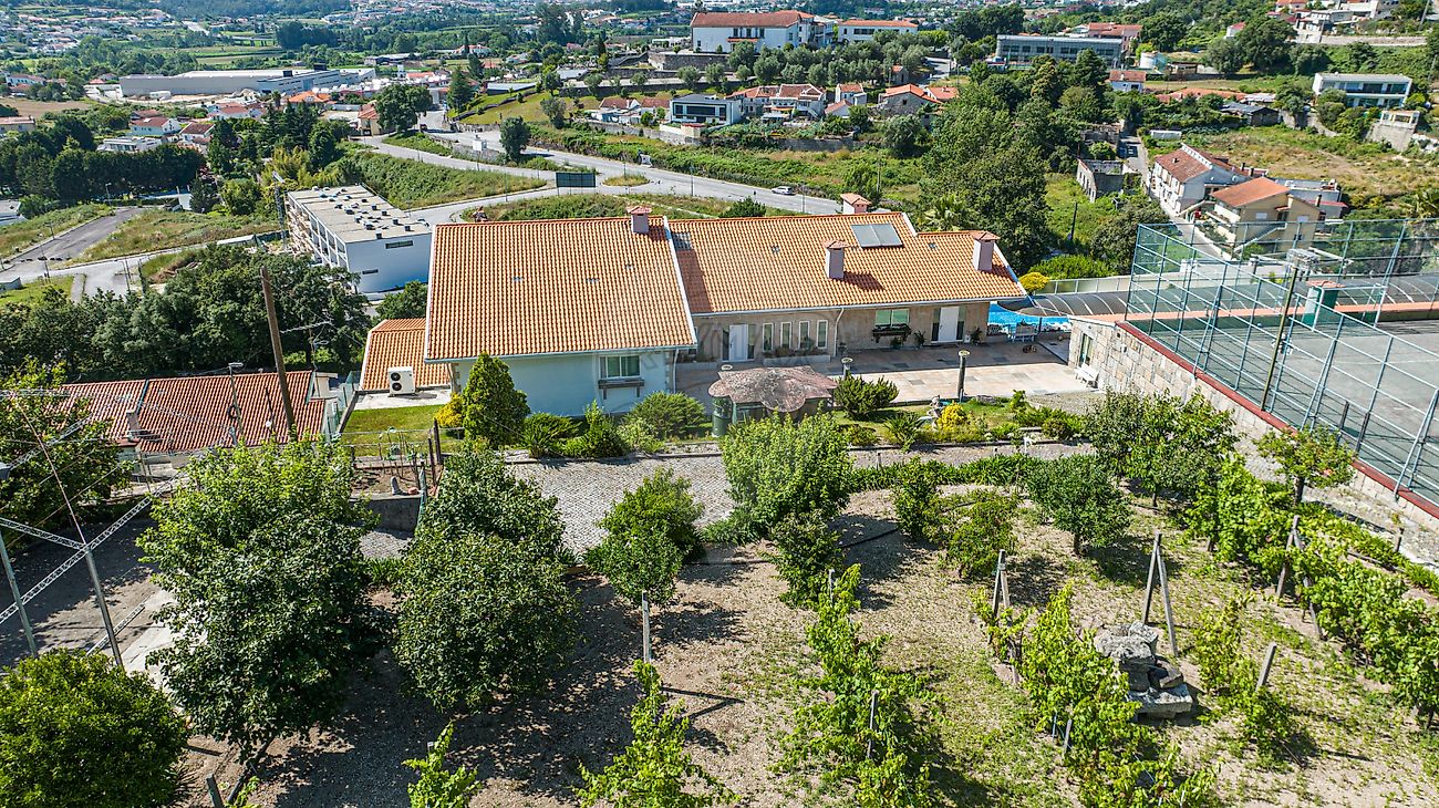 listing 123331056-1042 picture-0