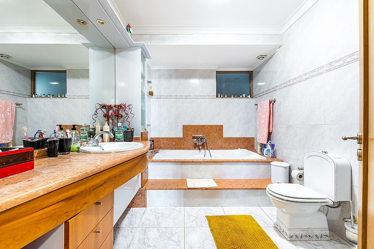 listing 123331056-1042 picture-0