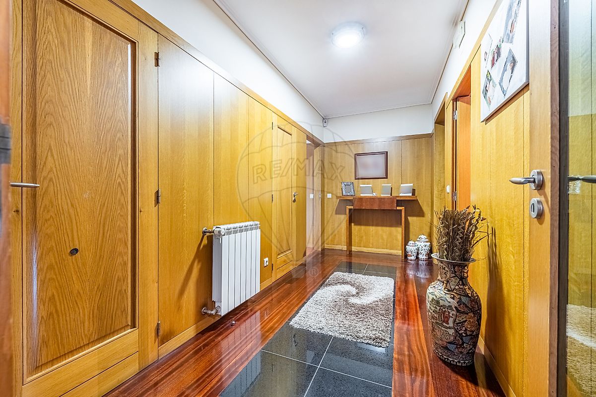 listing 123331056-1042 picture-0