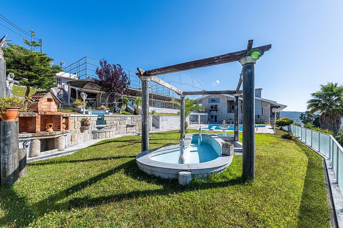 listing 123331056-1042 picture-0