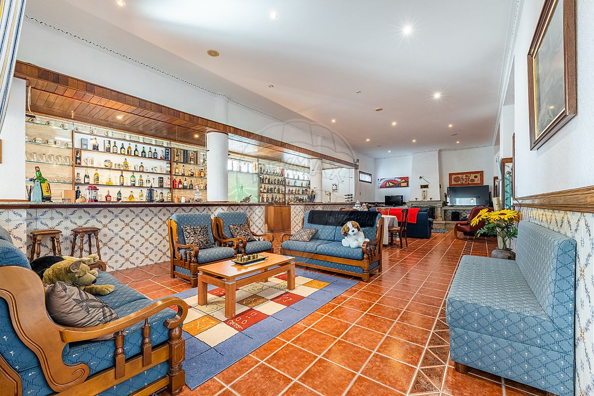 listing 123331056-1042 picture-0