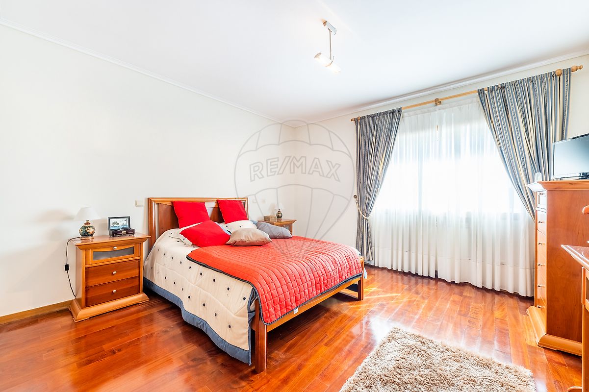 listing 123331056-1042 picture-0