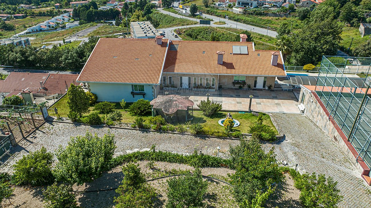 listing 123331056-1042 picture-0