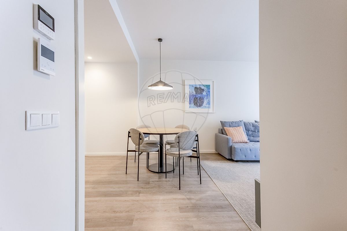 listing 123331056-1049 picture-0