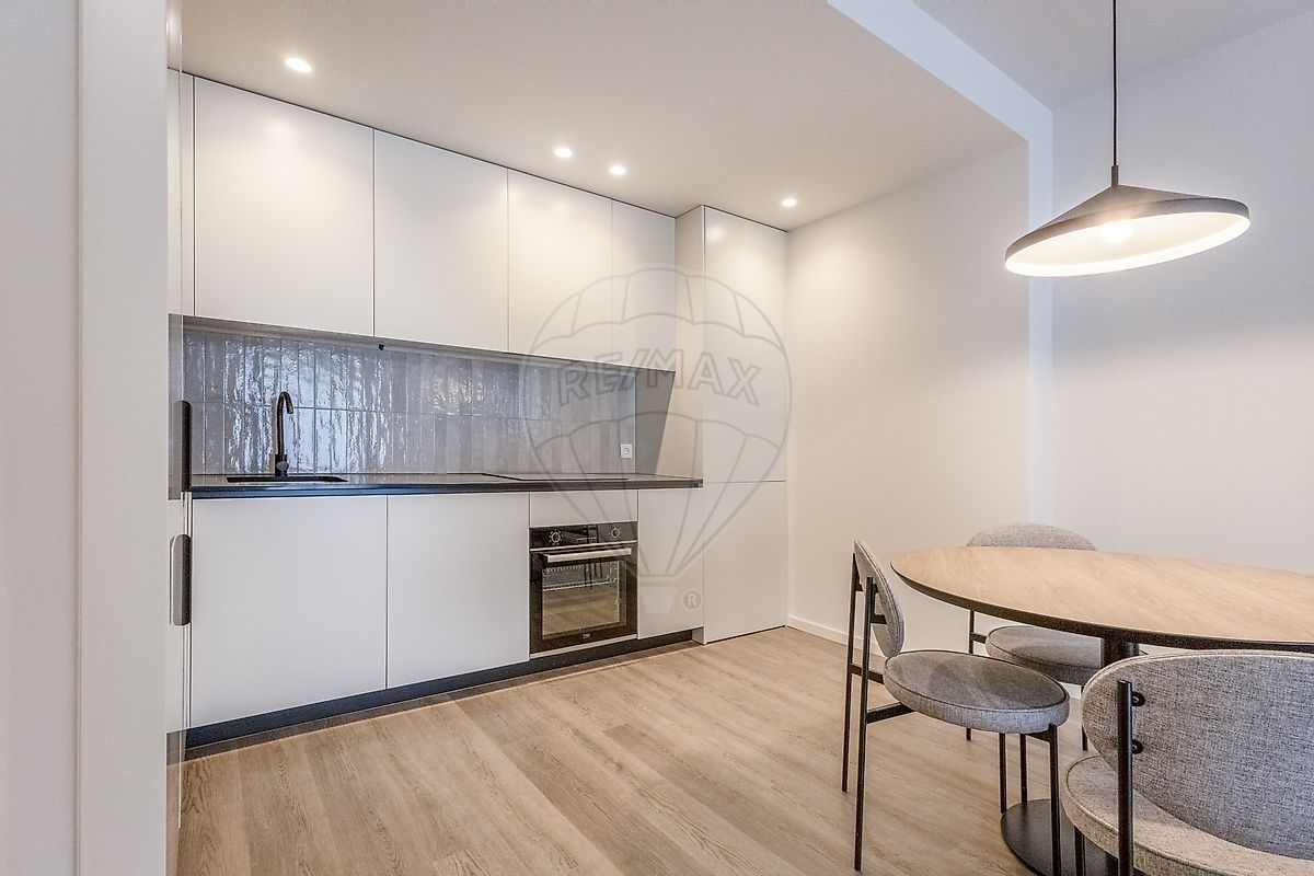 listing 123331056-1049 picture-0