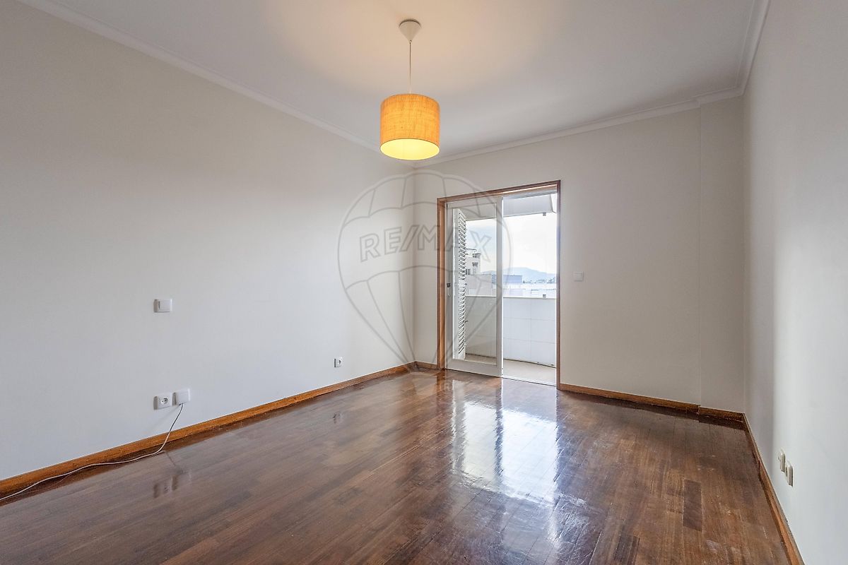 listing 123331192-36 picture-0