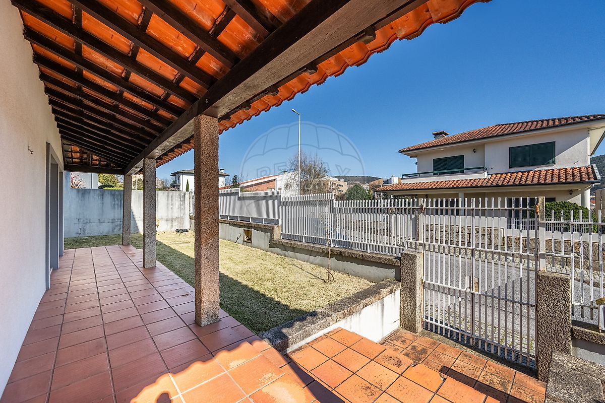 Moradia T4 à venda em Nogueira, Fraião e Lamaçães, Braga — foto 24