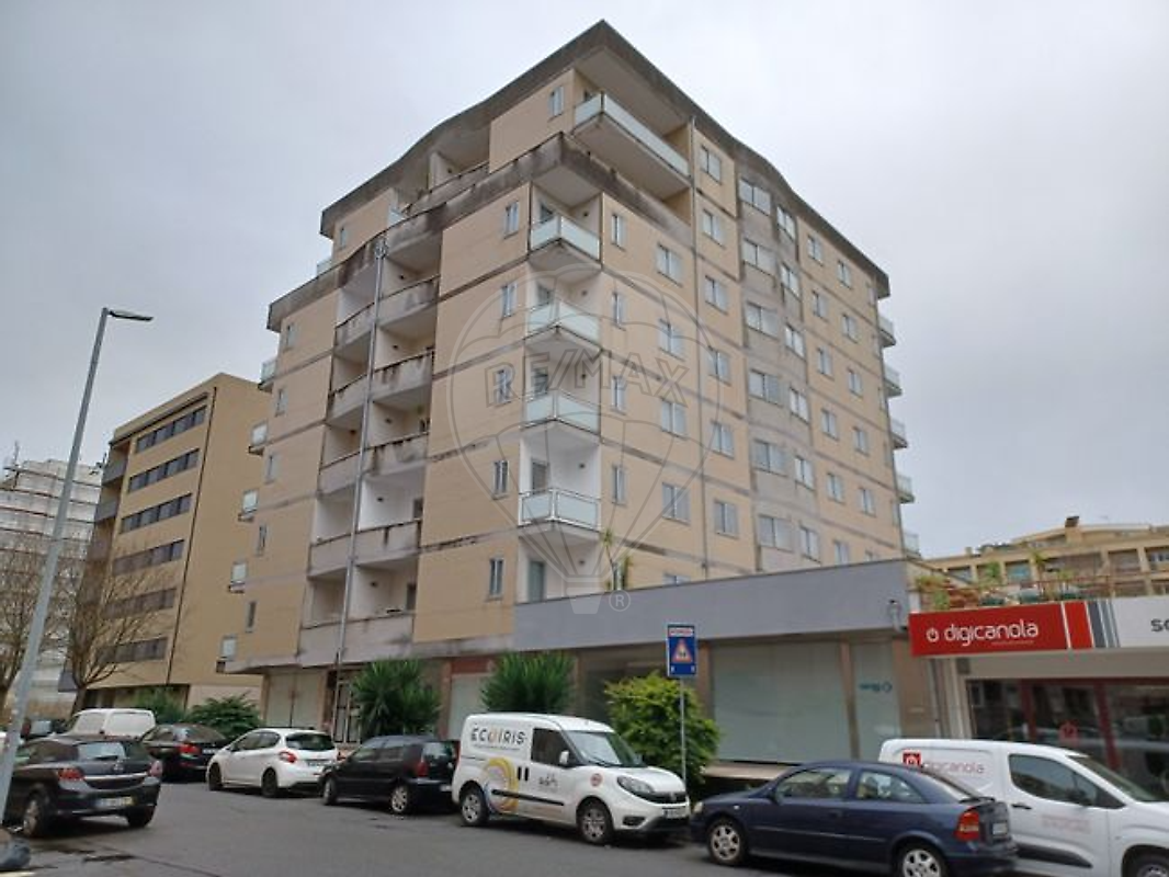 Apartamento T3 para arrendar em Braga