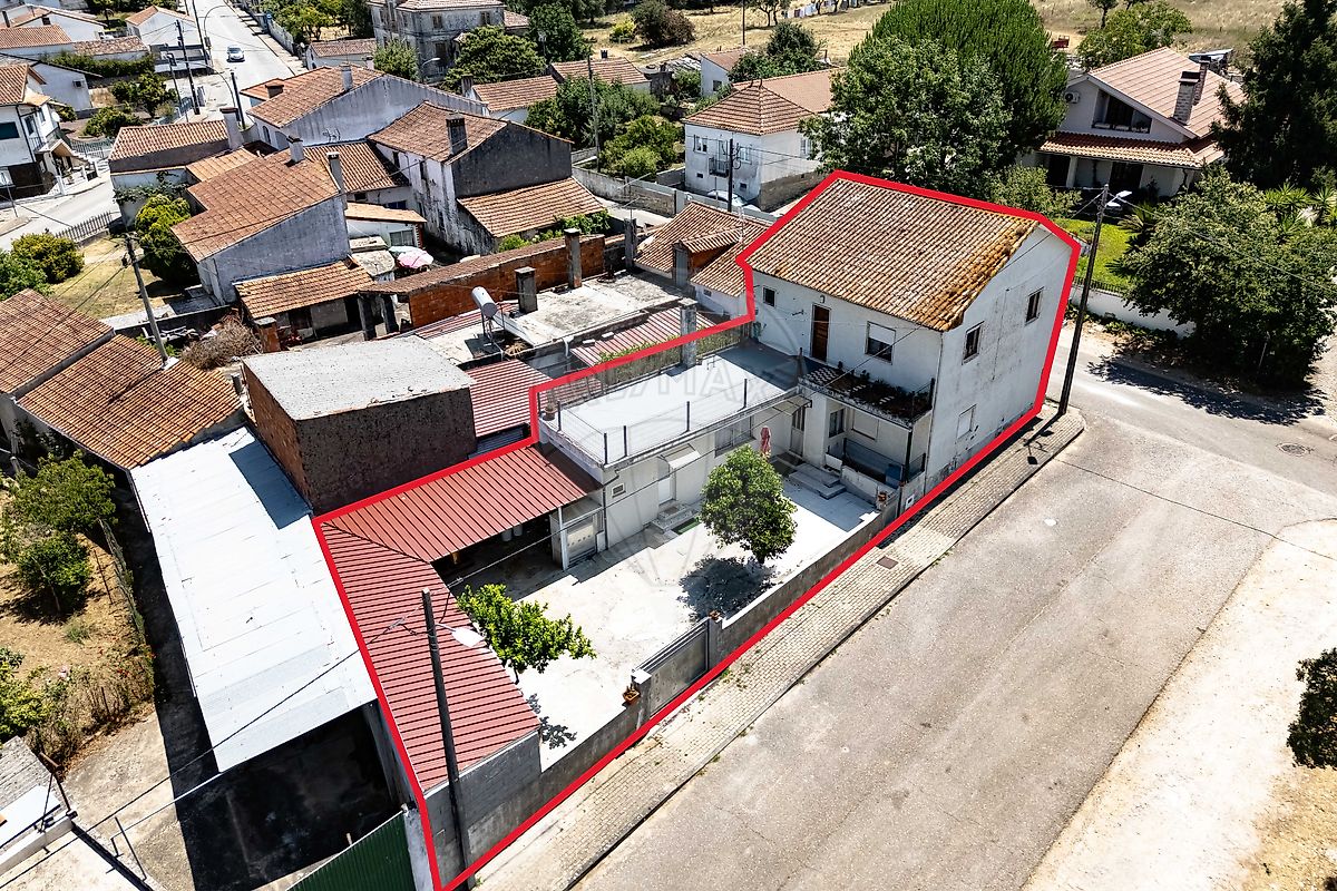 Moradia T4 para venda