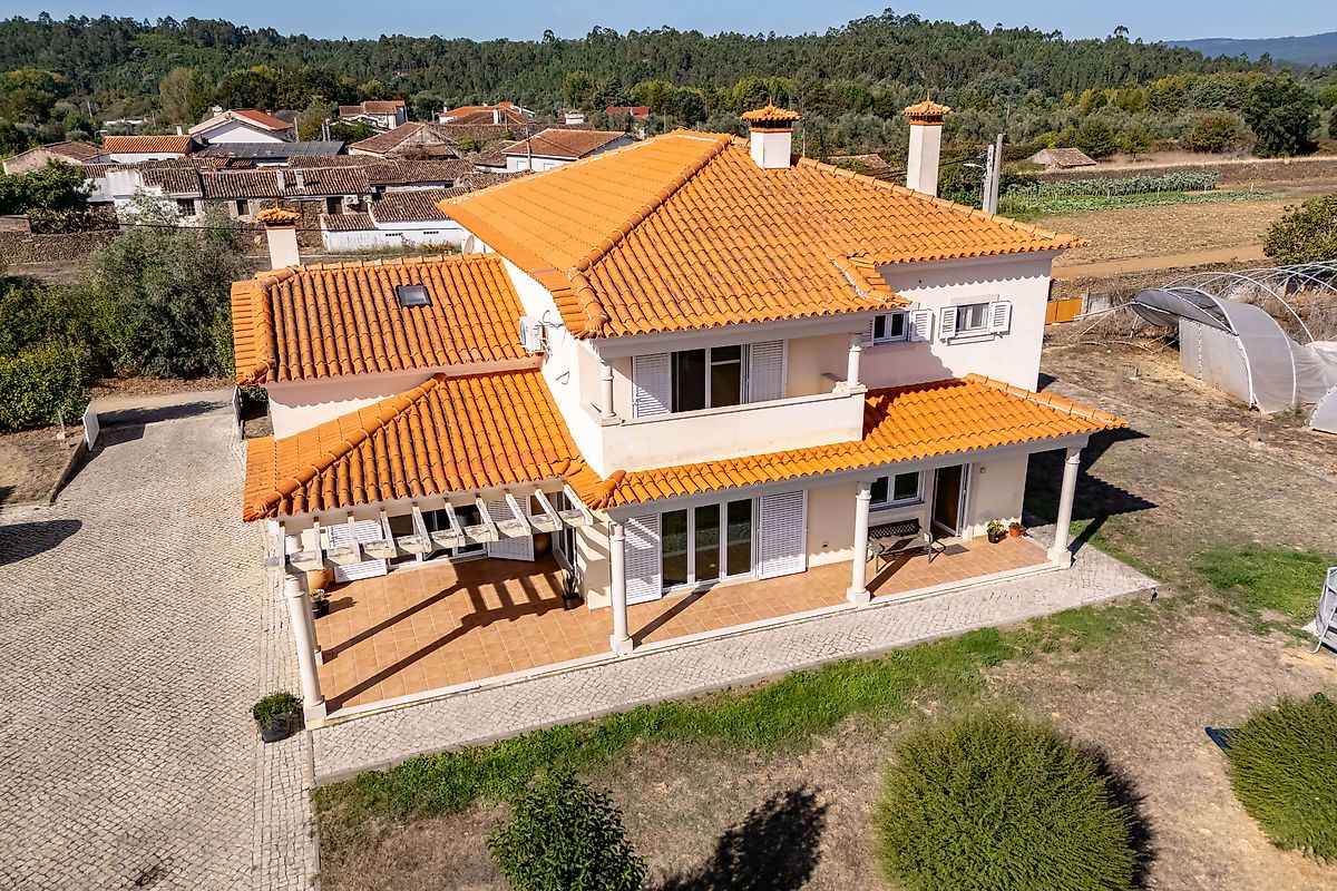 Moradia T4 para venda