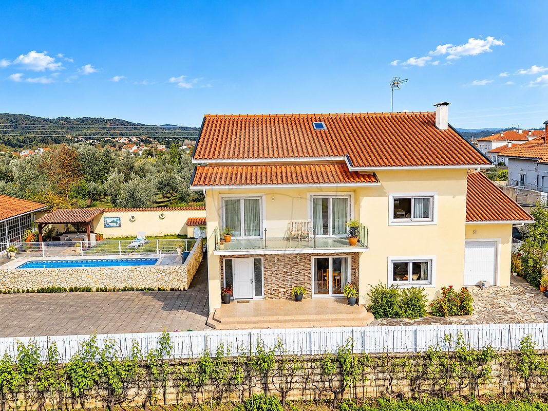 Moradia T4 - Lousã e Vilarinho, Lousã, Coimbra