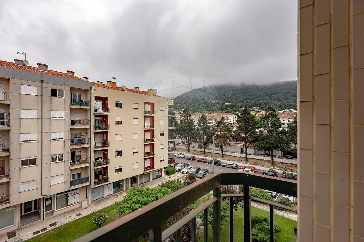Apartamento T3 à venda em Lousã
