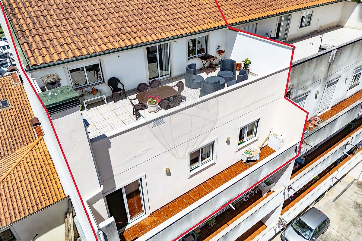 Apartamento T3 à venda em Lousã