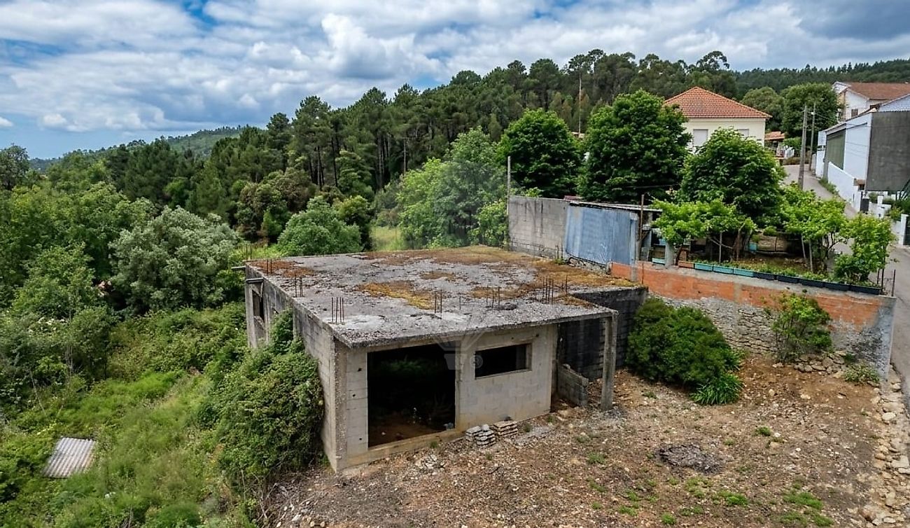 Terreno à venda em Coimbra