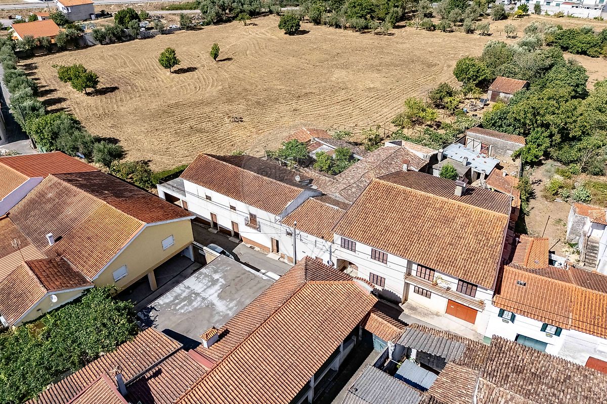Apartamento T6 à venda em Lousã