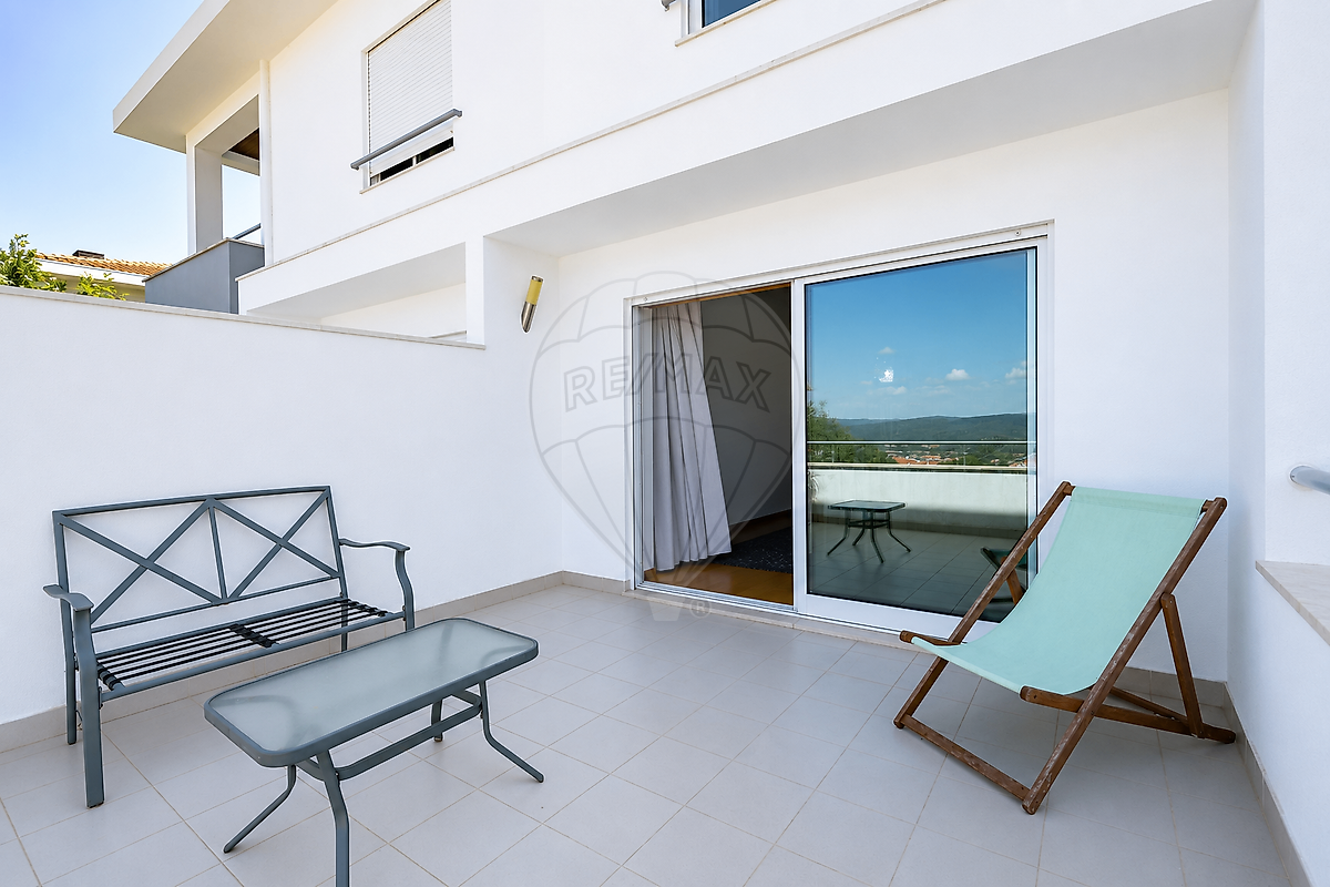 Moradia T4 à venda em Lousã e Vilarinho, €310.000