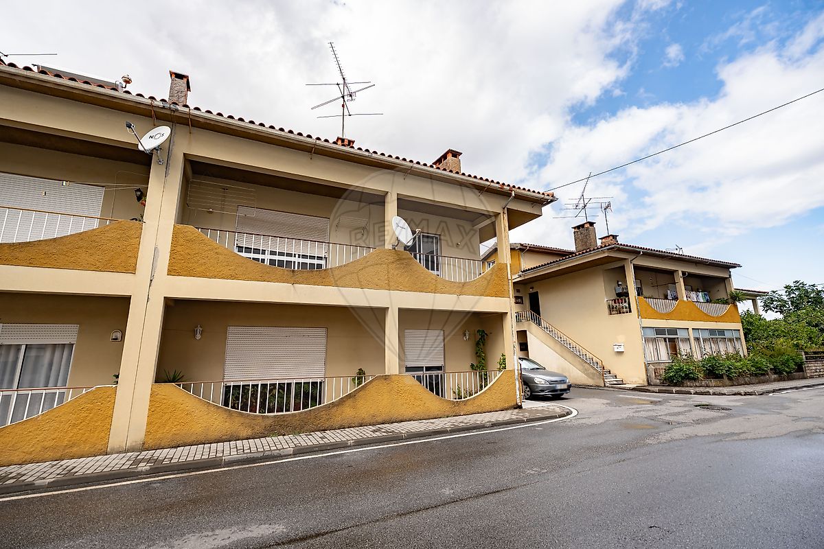 Apartamento T3 à venda em Arganil