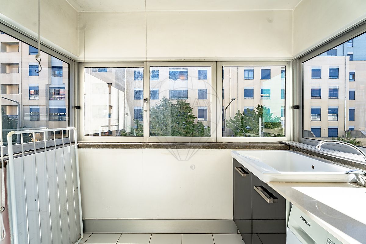 Apartamento T4 à venda em Santo António dos Olivais, Coimbra — foto 6