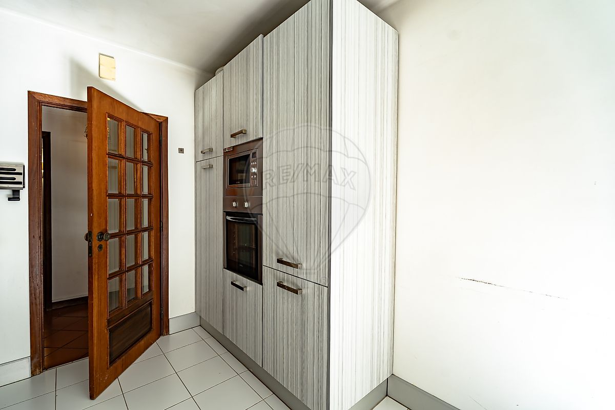 Apartamento T4 à venda em Santo António dos Olivais, Coimbra — foto 3
