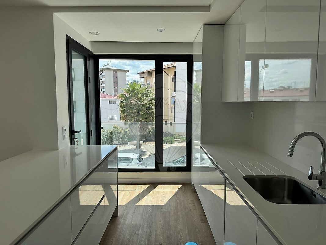 Apartamento T2 para arrendar em Coimbra