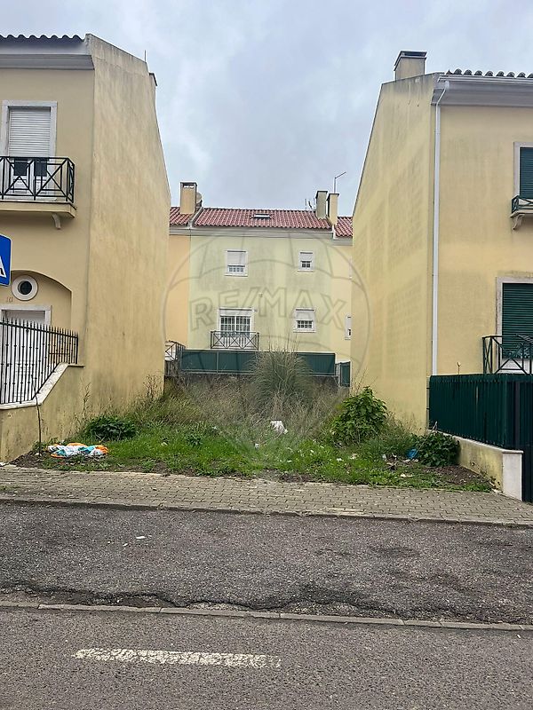 Terreno à venda em Sintra