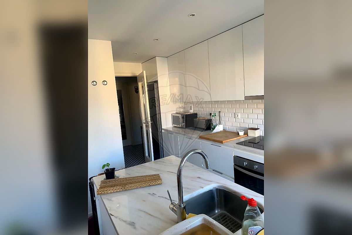 Apartamento T2 à venda em Amadora