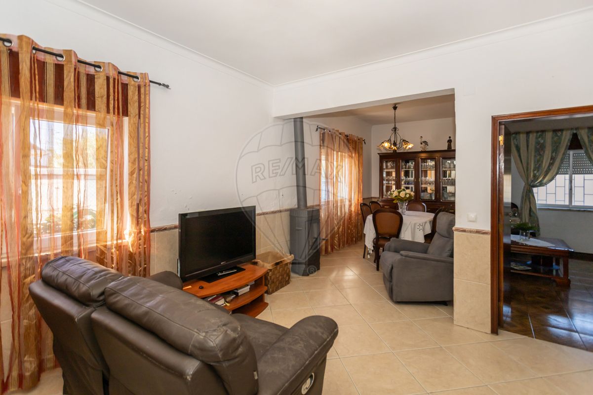 listing 122191412-23 picture-0