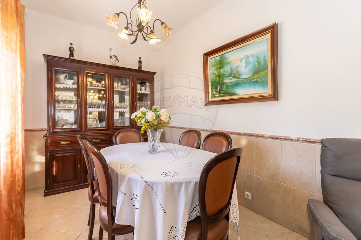 listing 122191412-23 picture-0