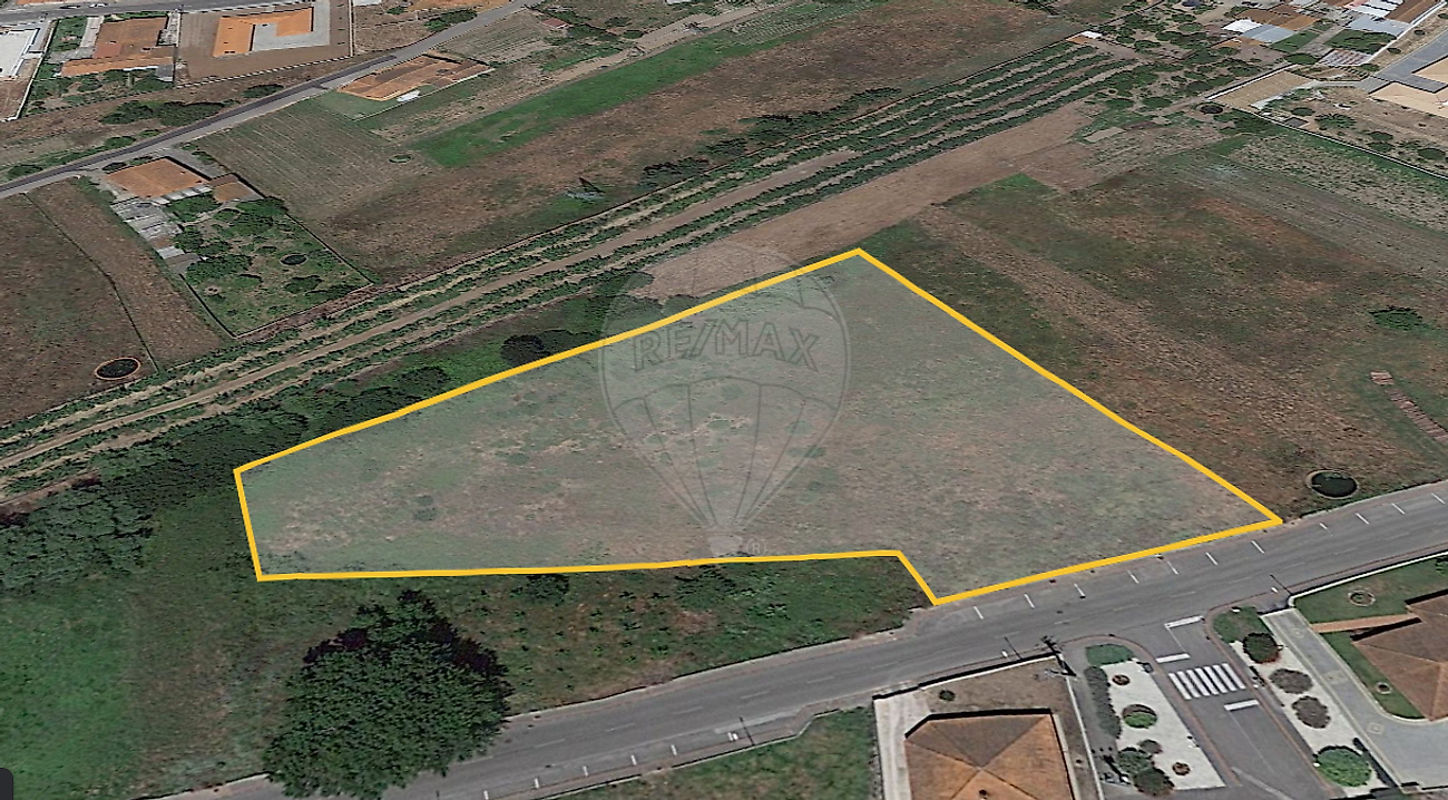 Land for sale in Oliveira do Bairro, Portugal — €64,000
