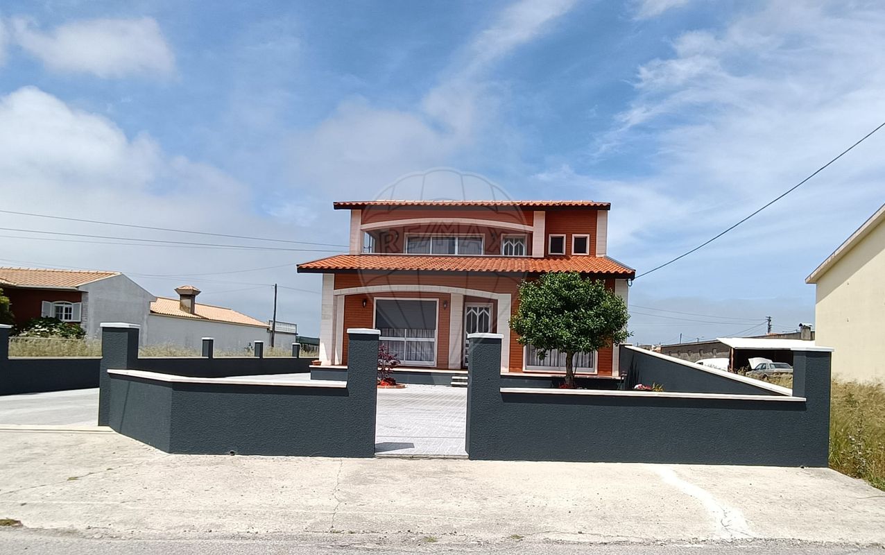 Moradia T5 para venda